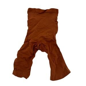 Skims Seamless Sculpt Sculpting Mid Thigh Short Size Medium NWOT